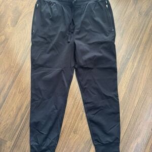 Monrow XL black joggers
